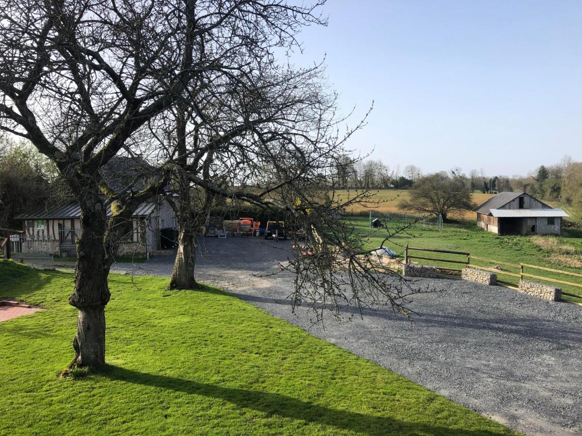 L'étable aux Gîtes du val Genneville Exterior foto
